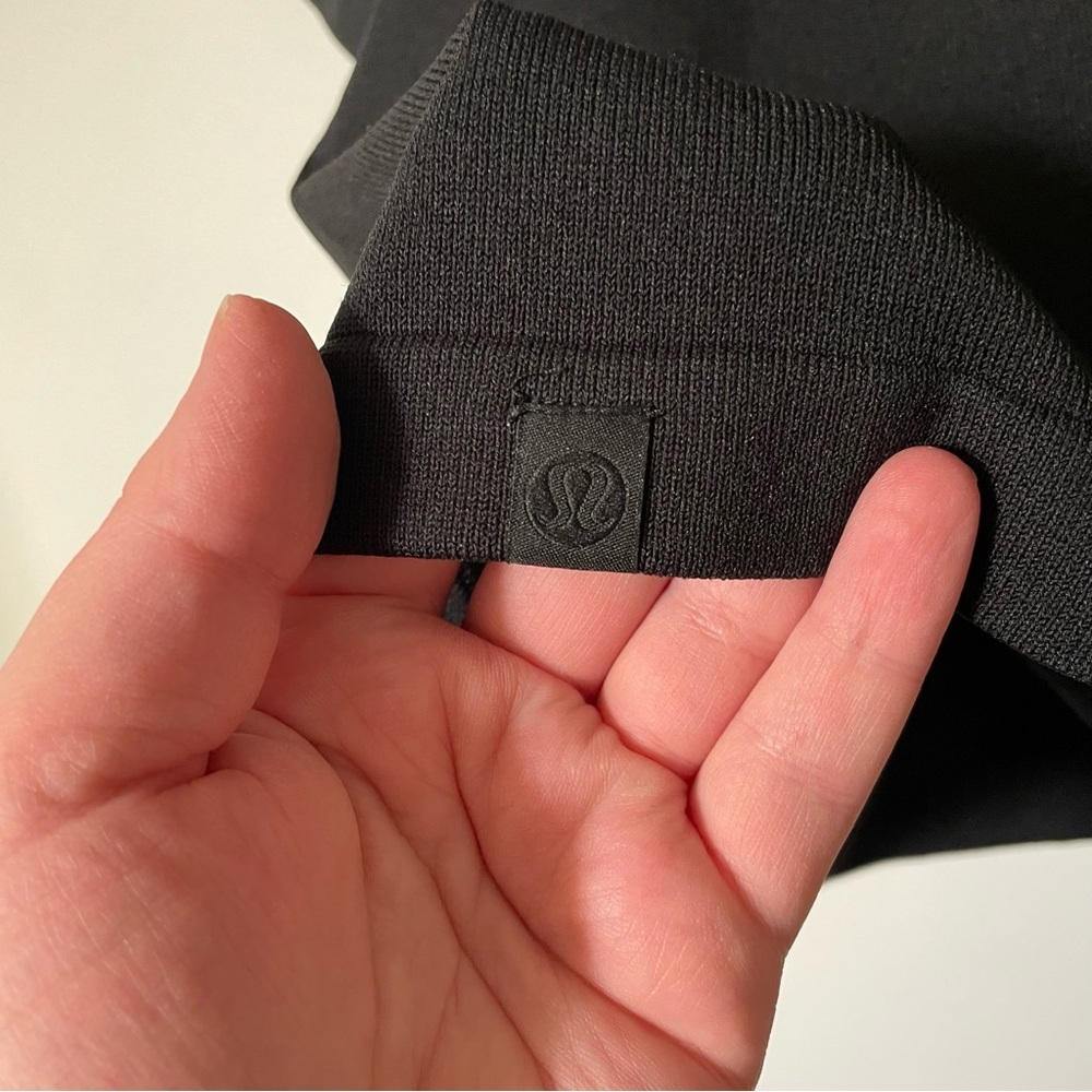 Lululemon Boxy Knit T-Shirt Black Size Medium - Picture 9 of 10